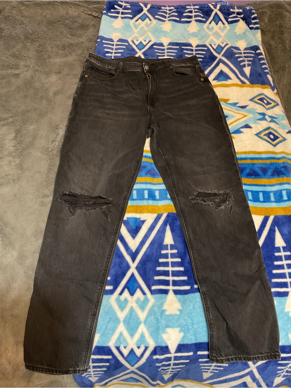 American Eagle Outfitters Black Distressed Slim Straight Jeans
